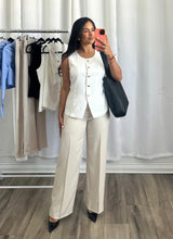 Load image into Gallery viewer, IVORY VEST TOP
