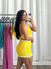 Load image into Gallery viewer, FLORAL YELLOW SHORTS
