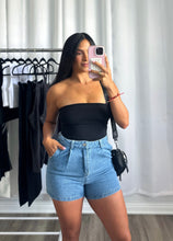Load image into Gallery viewer, HIGH WAISTED DENIM SHORT

