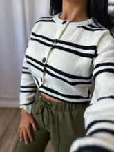 Load image into Gallery viewer, OLIVE SUEDE PANTS | PRE-ORDEN ABIERTA (LLEGAN DEL 8-12 DE SEPT)
