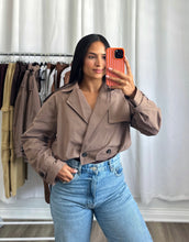 Load image into Gallery viewer, TRENCH JACKET | PRE ORDEN ABIERTA (LLEGAN DEL 4-8 DE AGOSTO)

