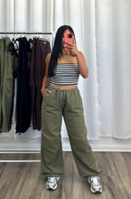 Load image into Gallery viewer, GREEN PANTS
