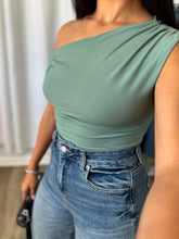Load image into Gallery viewer, SIENA HIGH WAIST JEANS | PRE-ORDEN ABIERTA (LLEGAN DEL 2-7 NOV)
