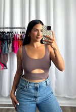 Load image into Gallery viewer, BROWN BASIC TOP
