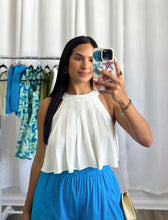 Load image into Gallery viewer, IVORY HALTER-NECK TOP | PRE-ORDEN ABIERTA (LLEGAN DEL 8 AL 12 DE JUNIO)

