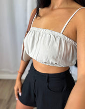 Load image into Gallery viewer, BONE LINEN TOP | PRE-ORDEN ABIERTA (LLEGAN DEL 13-17 DE JULIO)

