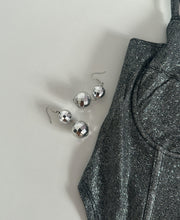 Load image into Gallery viewer, SPARKLE SILVER EARRINGS
