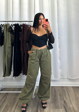 Load image into Gallery viewer, GREEN PANTS
