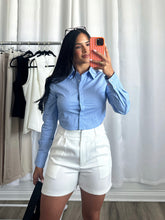 Load image into Gallery viewer, WHITE BERMUDA SHORTS
