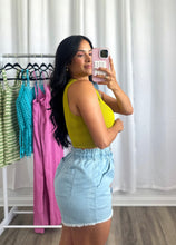 Load image into Gallery viewer, DENIM WASHED SHORTS
