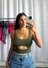 Load image into Gallery viewer, GREEN BASIC TOP
