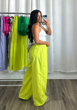 Load image into Gallery viewer, LIME CASUAL PANTS
