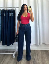 Load image into Gallery viewer, RED TOP
