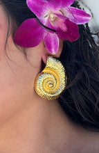 Load image into Gallery viewer, &quot;SUMMER&quot; GOLD EARRINGS
