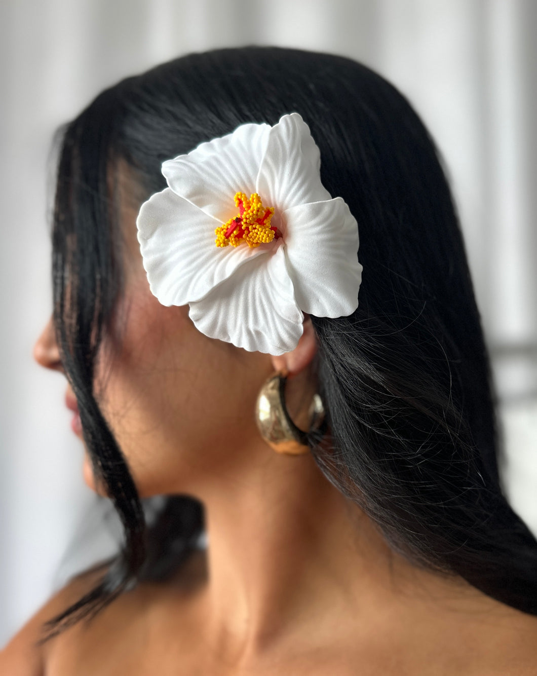 WHITE FLOWER
