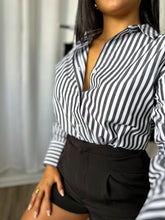 Load image into Gallery viewer, BLACK HIGH WAISTED SHORT

