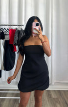 Load image into Gallery viewer, CHIC BLACK DRESS
