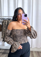 Load image into Gallery viewer, &quot;LEOPARD&quot; OFF SHOULDER TOP
