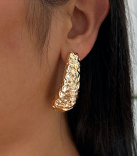 Load image into Gallery viewer, &quot;DEBORAH&quot; GOLD EARRINGS
