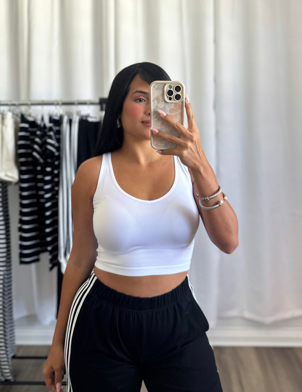 WHITE TOP