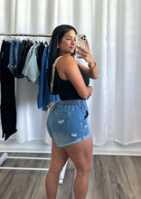 Load image into Gallery viewer, DENIM SHORT
