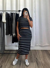 Load image into Gallery viewer, BLACK &amp; WHITE SKIRT SET
