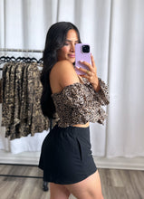 Load image into Gallery viewer, &quot;LEOPARD&quot; OFF SHOULDER TOP
