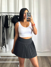 Load image into Gallery viewer, BLACK TENNIS SKIRT

