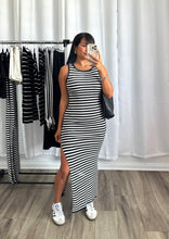 Load image into Gallery viewer, BLACK &amp; WHITE DRESS
