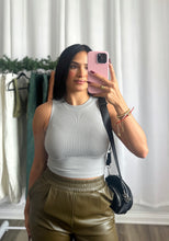 Load image into Gallery viewer, GREY BASIC TOP
