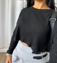 Load image into Gallery viewer, BLACK SWEATER
