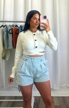 Load image into Gallery viewer, DENIM SHORT
