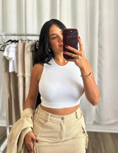 Load image into Gallery viewer, WHITE BASIC TOP
