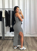 Load image into Gallery viewer, BLACK &amp; WHITE DRESS
