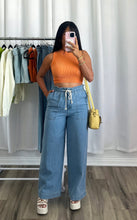Load image into Gallery viewer, DENIM PANTS | (PRE-ORDEN ABIERTA | LLEGAN DEL 2 AL 6 DE FEBRERO)
