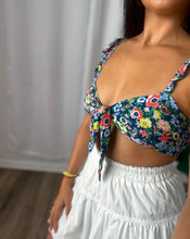 Load image into Gallery viewer, FLORAL BLUE TOP
