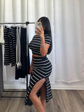 Load image into Gallery viewer, BLACK &amp; WHITE SKIRT SET
