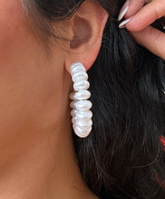 Load image into Gallery viewer, &quot;PEARL&quot; EARRINGS
