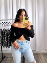 Load image into Gallery viewer, &quot;LIA&quot; OFF SHOULDER TOP
