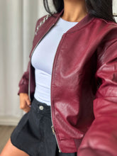 Load image into Gallery viewer, &quot;WINE&quot; LEATHER JACKET (PRE-ORDEN | LLEGAN DEL 16 AL 20 DE SEPT)
