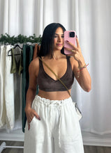 Load image into Gallery viewer, BROWN TOP (PRE-ORDEN ABIERTA | LLEGAN DEL 8 AL 12 DE DICIEMBRE)
