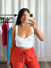 Load image into Gallery viewer, &quot;PRECIOSA&quot; WHITE KNITTED TOP
