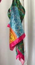 Load image into Gallery viewer, TROPICAL BANDANA
