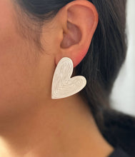 Load image into Gallery viewer, &quot;WHITE HEART&quot; EARRINGS
