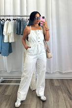 Load image into Gallery viewer, WHITE DENIM JUMPSUIT (PRE-ORDEN | LLEGAN DEL 25 AL 29 DE AGOSTO)
