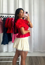 Load image into Gallery viewer, LACE DETAILS CREAM SKORT
