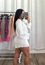 Load image into Gallery viewer, WHITE SHORTS SET
