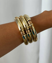 Load image into Gallery viewer, &quot;GOLDEN&quot; BRACELET (SET DE 2)
