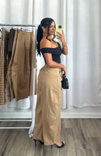 Load image into Gallery viewer, TAUPE BARREL PANTS | PRE-ORDEN ABIERTA (LLEGAN DEL 7-9 DE NOV)
