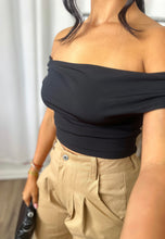 Load image into Gallery viewer, TAUPE BARREL PANTS | PRE-ORDEN ABIERTA (LLEGAN DEL 7-9 DE NOV)
